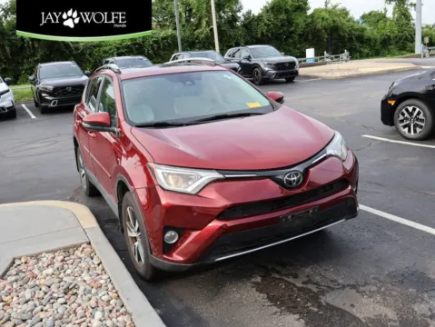 Red 2018 Toyota RAV4 XLE for sale in Kansas City, MO