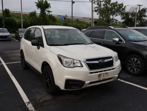 White 2017 Subaru Forester 2.5i for sale in Kansas City, MO