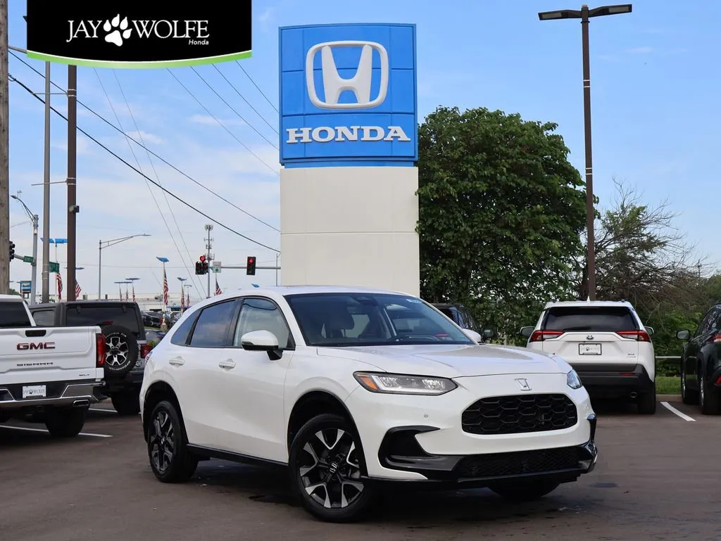 White 2026 Honda HR-V EX-L for sale in Kansas City, MO