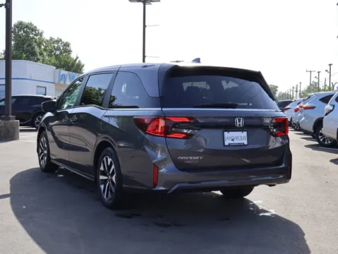 More photos of 2025 Honda Odyssey EX-L at Jay Wolfe Honda, MO