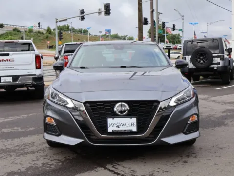Photos of 2021 Nissan Altima 2.0 SR for sale in Kansas City, MO at Jay Wolfe Honda
