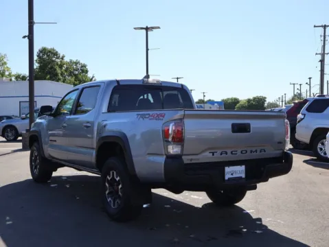 More photos of 2020 Toyota Tacoma TRD Off-Road at Jay Wolfe Honda, MO