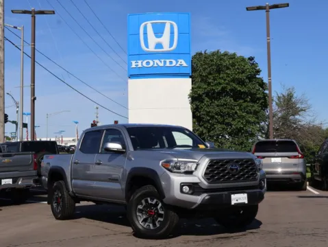 Silver 2020 Toyota Tacoma TRD Off-Road for sale in Kansas City, MO