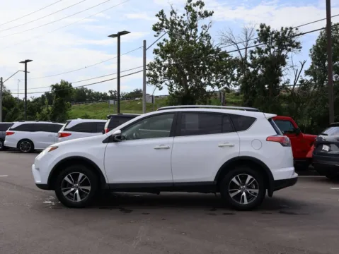 More photos of 2018 Toyota RAV4 XLE at Jay Wolfe Honda, MO