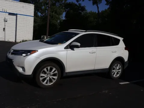 More photos of 2013 Toyota RAV4 Limited at Jay Wolfe Honda, MO
