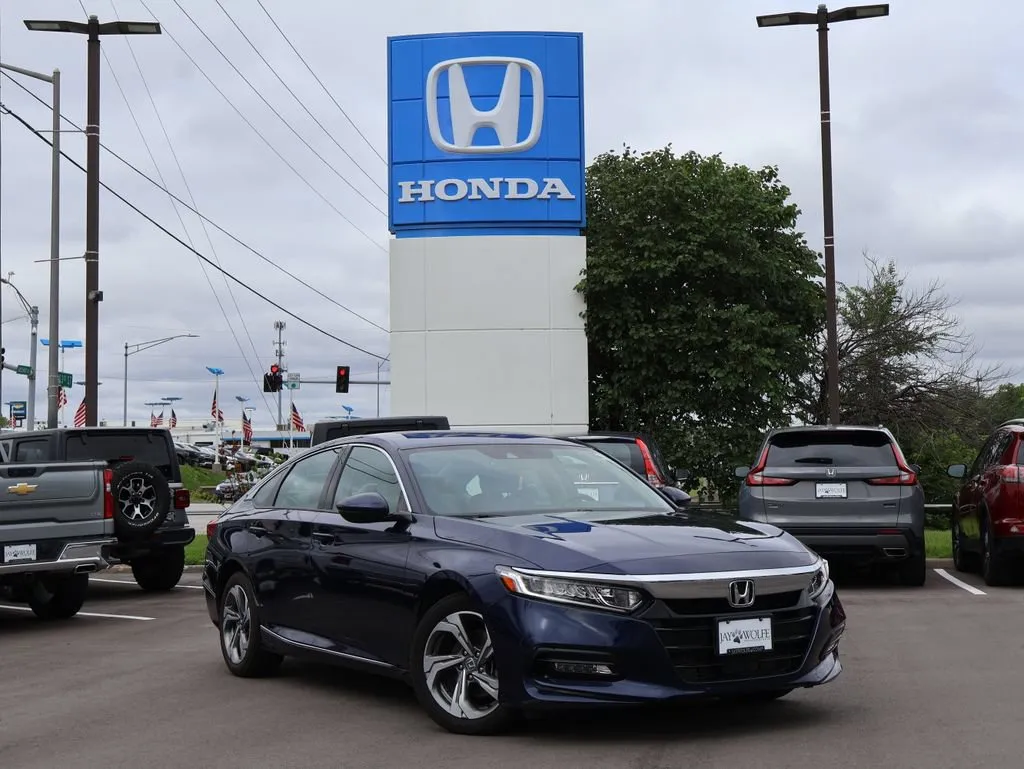 Black 2018 Honda Accord Sedan EX-L 1.5T for sale in Kansas City, MO