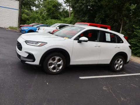 More photos of 2024 Honda HR-V LX at Jay Wolfe Honda, MO