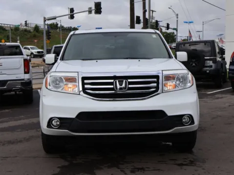 Photos of 2013 Honda Pilot EX-L for sale in Kansas City, MO at Jay Wolfe Honda