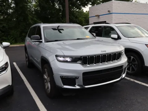 Silver 2021 Jeep Grand Cherokee L Limited for sale in Kansas City, MO