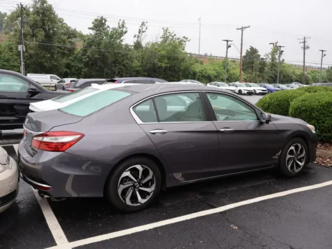 More photos of 2017 Honda Accord Sedan EX-L at Jay Wolfe Honda, MO