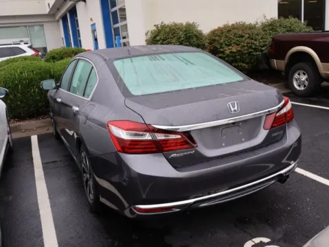 More photos of 2017 Honda Accord Sedan EX-L at Jay Wolfe Honda, MO