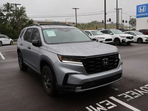 Silver 2025 Honda Pilot TrailSport for sale in Kansas City, MO