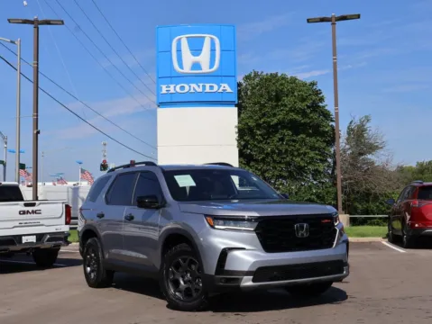 Silver 2025 Honda Pilot TrailSport for sale in Kansas City, MO