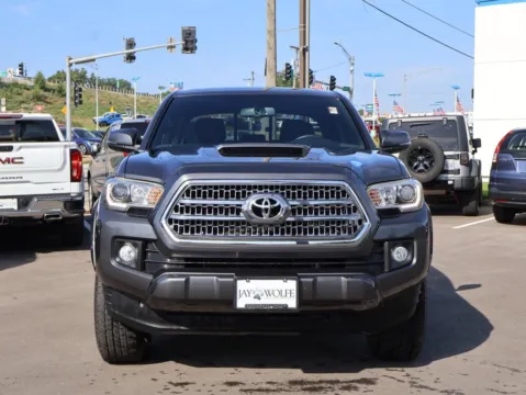 Photos of 2016 Toyota Tacoma TRD Sport for sale in Kansas City, MO at Jay Wolfe Honda