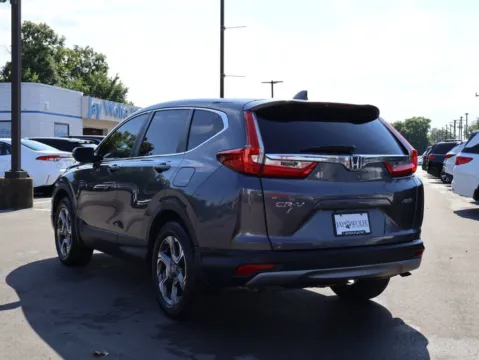 More photos of 2019 Honda CR-V EX-L at Jay Wolfe Honda, MO