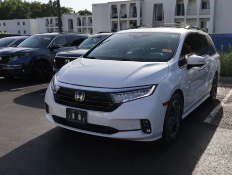 Another view of 2022 Honda Odyssey Elite for sale in Kansas City, MO at Jay Wolfe Honda