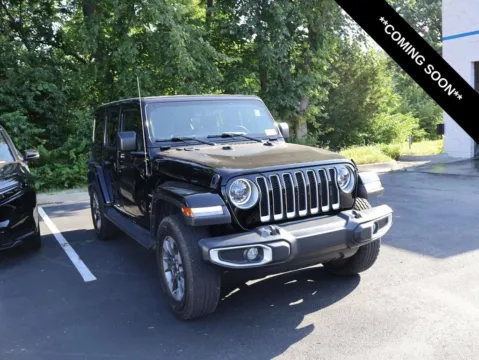 Black 2023 Jeep Wrangler Sahara for sale in Kansas City, MO
