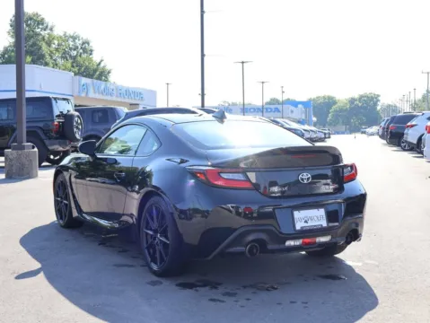 More photos of 2023 Toyota GR86 Premium at Jay Wolfe Honda, MO