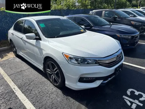 White 2017 Honda Accord Sedan Sport SE for sale in Kansas City, MO