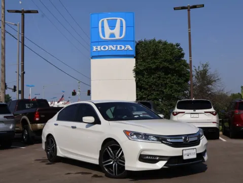 White 2017 Honda Accord Sedan Sport SE for sale in Kansas City, MO