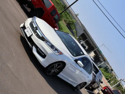Another view of 2017 Honda Accord Sedan Sport SE for sale in Kansas City, MO at Jay Wolfe Honda