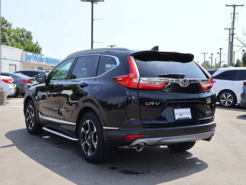 More photos of 2018 Honda CR-V Touring at Jay Wolfe Honda, MO
