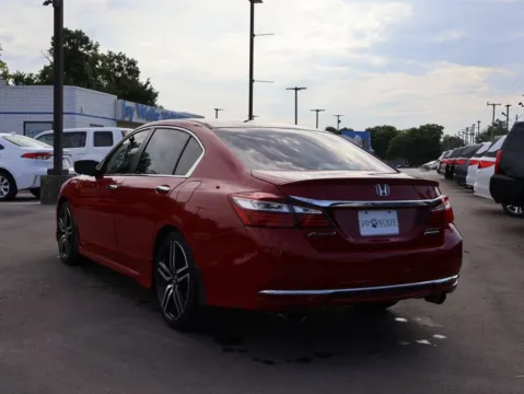 More photos of 2017 Honda Accord Sedan Sport SE at Jay Wolfe Honda, MO