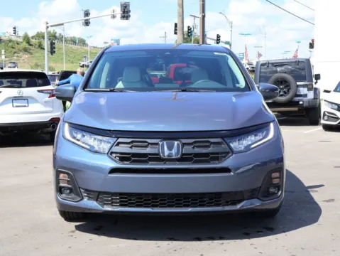 Photos of 2026 Honda Odyssey EX-L for sale in Kansas City, MO at Jay Wolfe Honda
