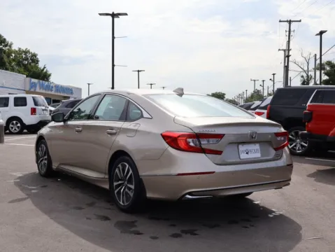 More photos of 2020 Honda Accord Hybrid Touring at Jay Wolfe Honda, MO