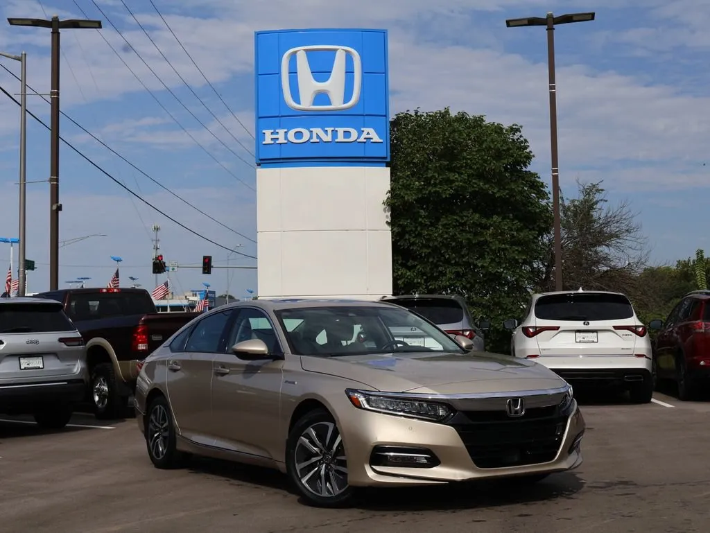 Beige 2020 Honda Accord Hybrid Touring for sale in Kansas City, MO