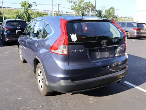 More photos of 2013 Honda CR-V LX at Jay Wolfe Honda, MO