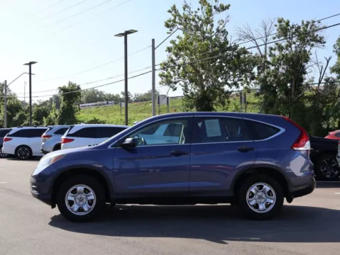 More photos of 2013 Honda CR-V LX at Jay Wolfe Honda, MO