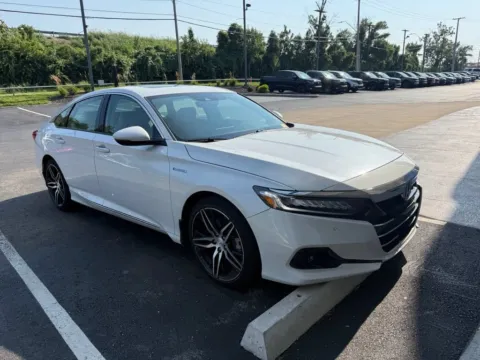 White 2022 Honda Accord Hybrid Touring for sale in Kansas City, MO