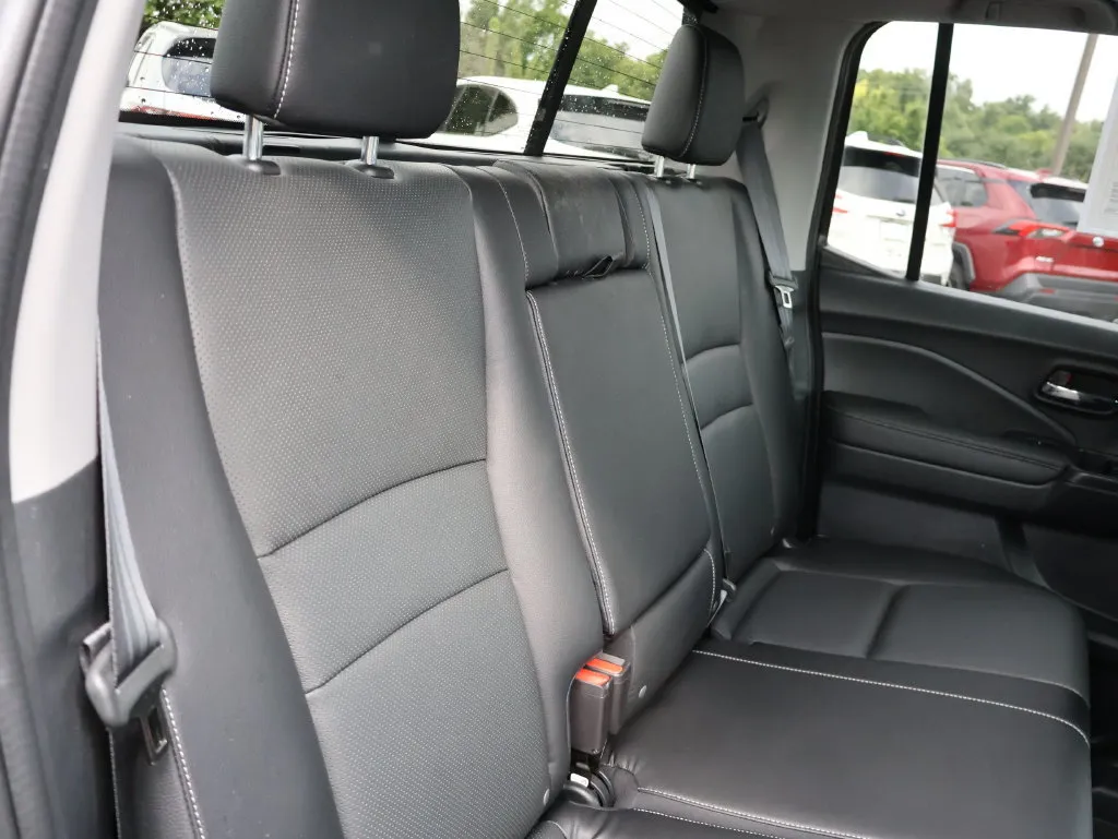 Honda Ridgeline photo 12