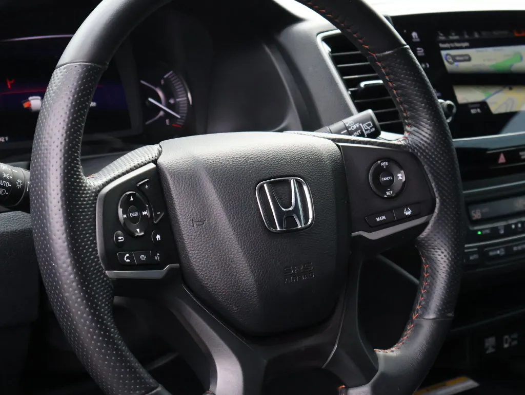Honda Passport photo 19