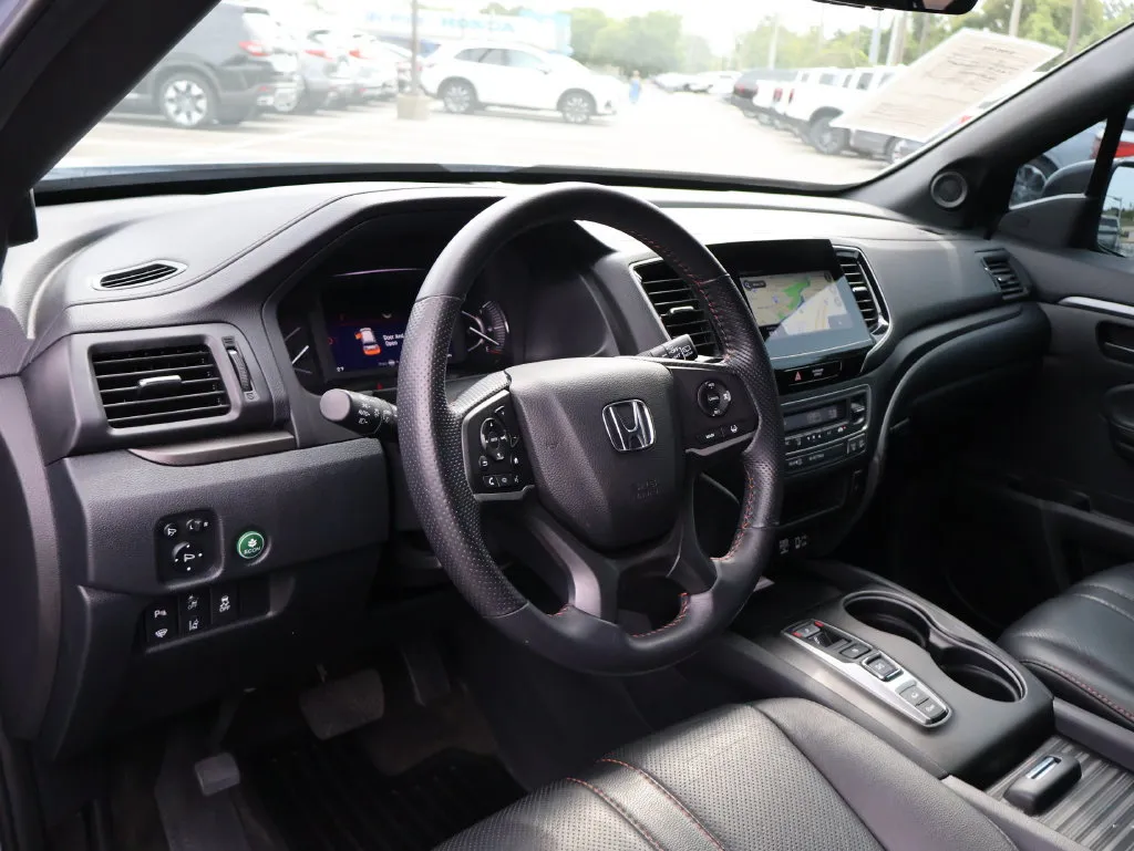 Honda Passport photo 18