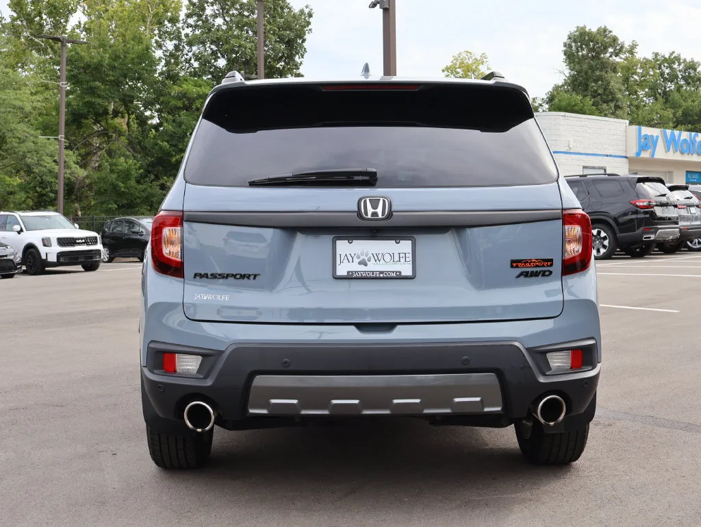 Honda Passport photo 6