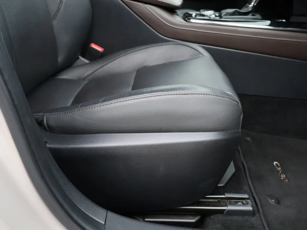 Mazda CX-30 photo 10
