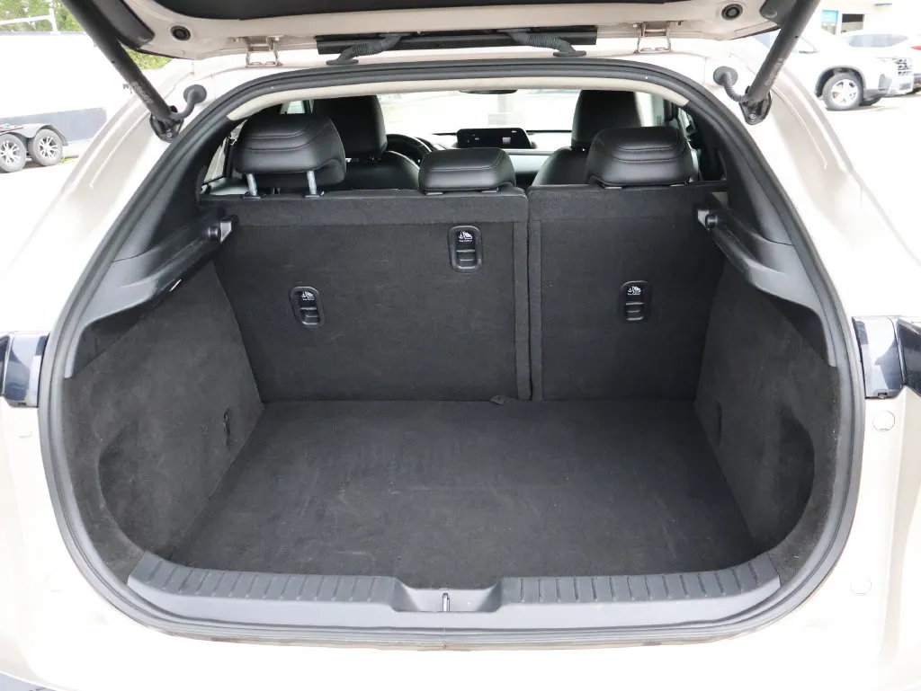 Mazda CX-30 photo 15