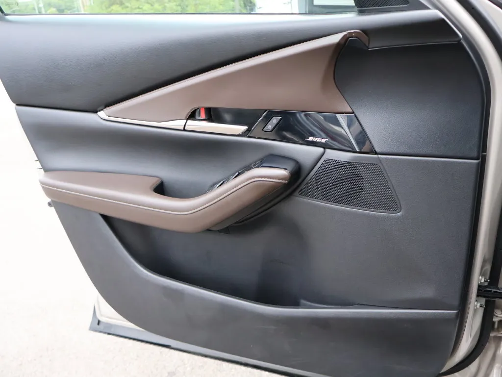 Mazda CX-30 photo 31