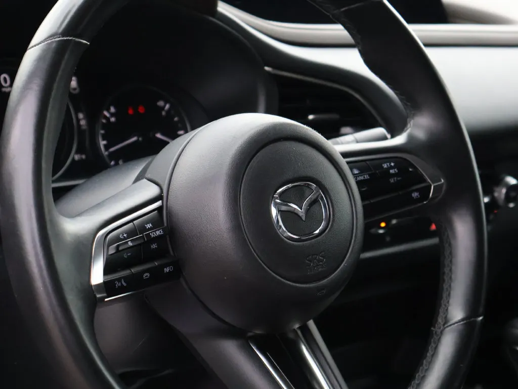 Mazda CX-30 photo 18