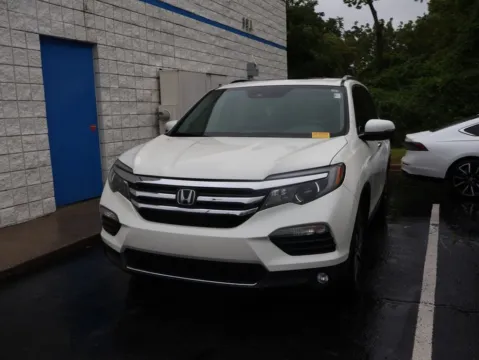 Another view of 2017 Honda Pilot Elite for sale in Kansas City, MO at Jay Wolfe Honda