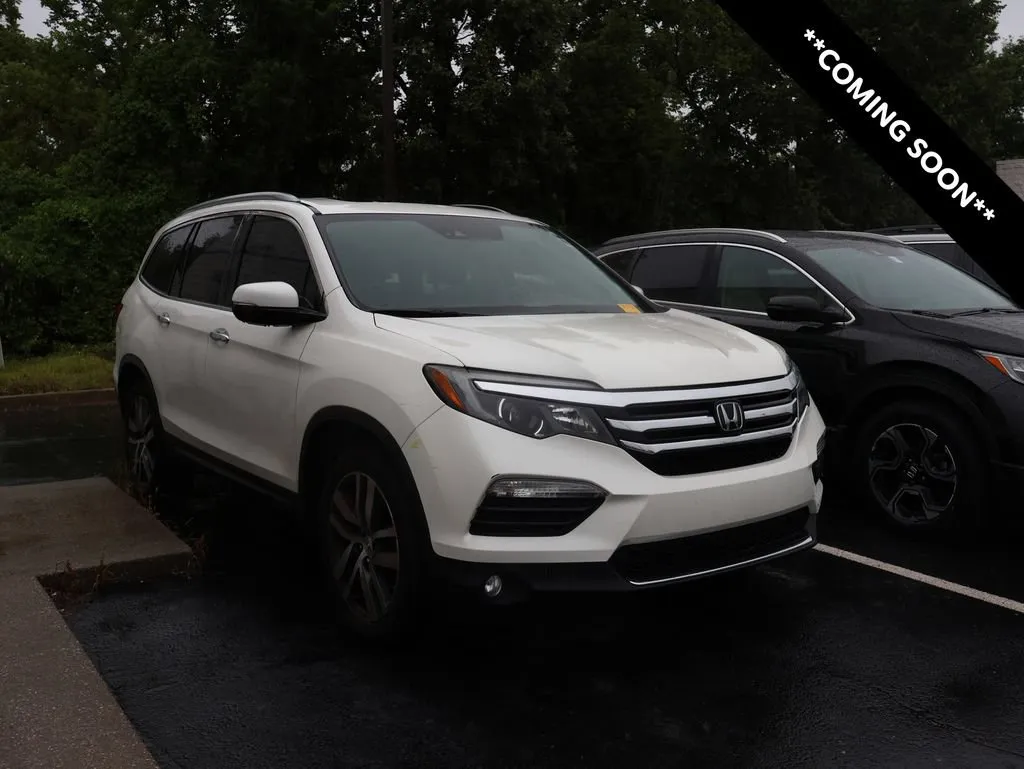 White 2017 Honda Pilot Elite for sale in Kansas City, MO