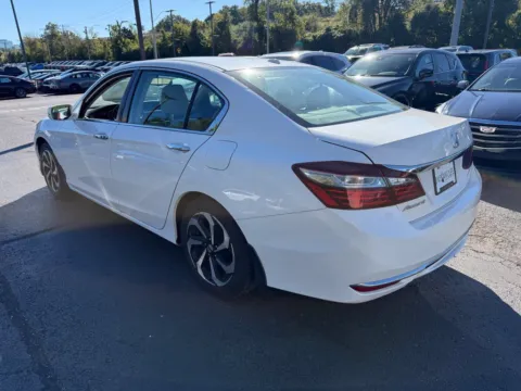 More photos of 2016 Honda Accord Sedan EX-L at Jay Wolfe Honda, MO