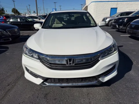 Photos of 2016 Honda Accord Sedan EX-L for sale in Kansas City, MO at Jay Wolfe Honda