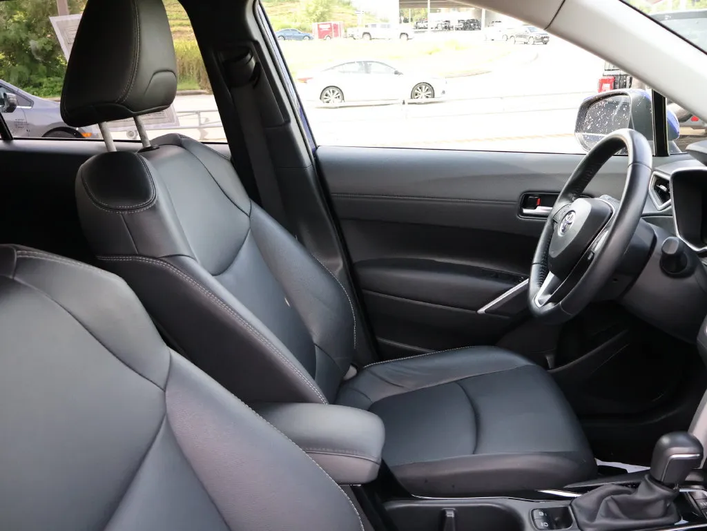 Toyota Corolla Cross photo 8