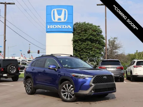 Blue 2024 Toyota Corolla Cross XLE for sale in Kansas City, MO