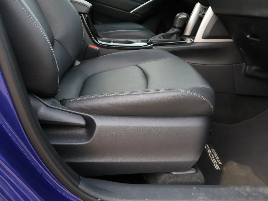 Toyota Corolla Cross photo 10
