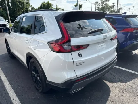 More photos of 2025 Honda CR-V Hybrid Sport-L at Jay Wolfe Honda, MO