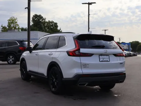 More photos of 2025 Honda CR-V Hybrid Sport-L at Jay Wolfe Honda, MO